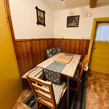 Appartamento Chaloupka v Českém Ráji Blata Esterno foto